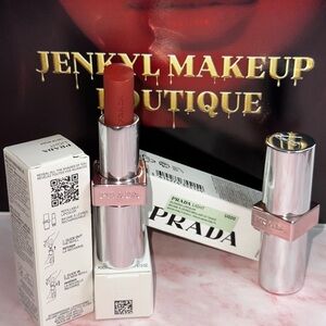 PRADA LIGHT GLOWING LIPCOLOR U020- ROSSO